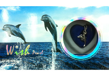 שרשרת דולפין עם פנינה שמגדלים לבד מתוך צדפה אמיתית!!! רק 39 ...